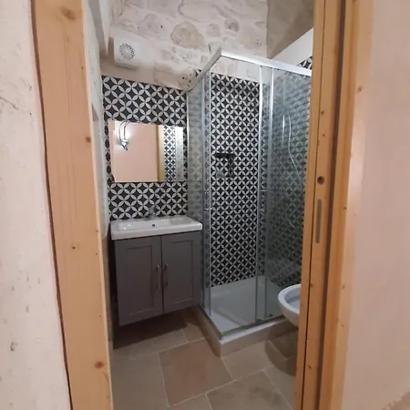 Maison Dei Saraceni - Su Due Livelli فندق مبيت وإفطار مارتينا فرانكا